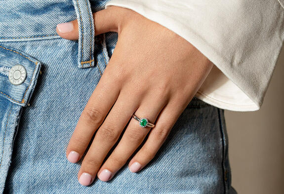 Smaragdringe – Verlobungsringe mit Smaragd und Diamanten
