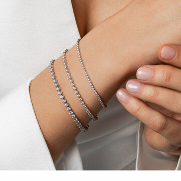 Armschmuck mit Diamanten