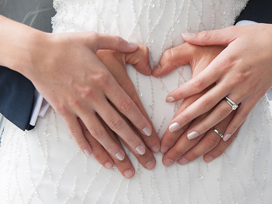 Verlobungsring zur Hochzeit tragen?