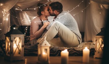 Antrag zuhause – verloben in den eigenen 4 Wänden?