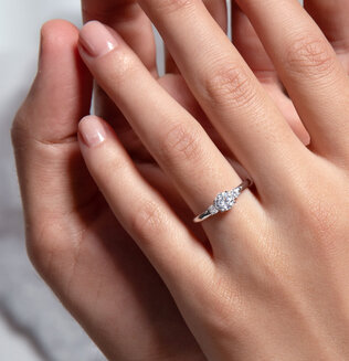 Vivid Petite Diamond Weißgold