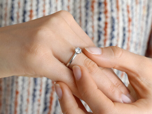 Verlobungsring Melody in 14K Weißgold mit Labordiamant 1,50ct D/IF