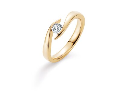 Verlobungsring Twist in 14K Gelbgold mit Labordiamant 0,25ct E/VS