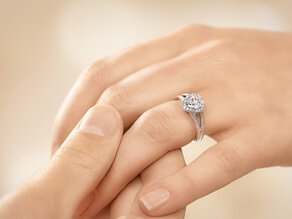 Verlobungsring Flame in 18K Weißgold mit Diamanten 1,54ct G/SI