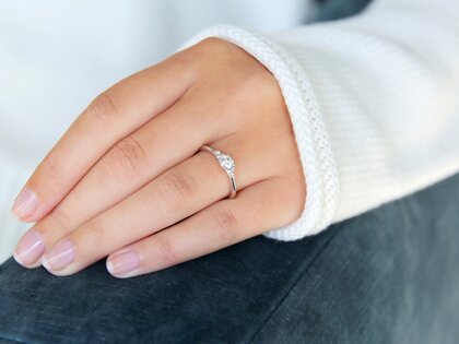 Verlobungsring Vivid Diamond in 14K Weißgold mit Labordiamanten 0,31ct E/VS