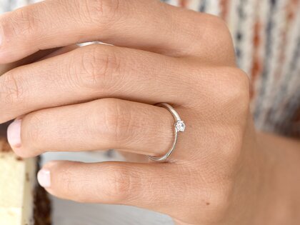Verlobungsring Devotion in 9K Weißgold mit Labordiamant 0,25ct E/VS