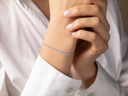 Tennisarmband Modern in 18K Weißgold mit 75 natürlichen Diamanten 2,02ct G/SI, 17cm