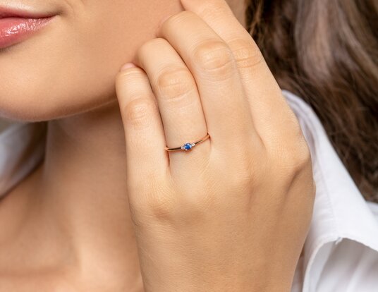 Geburtsstein-Ring Vivid Petite September in 14K Weißgold mit Saphir 0,10ct und Diamanten 0,02ct
