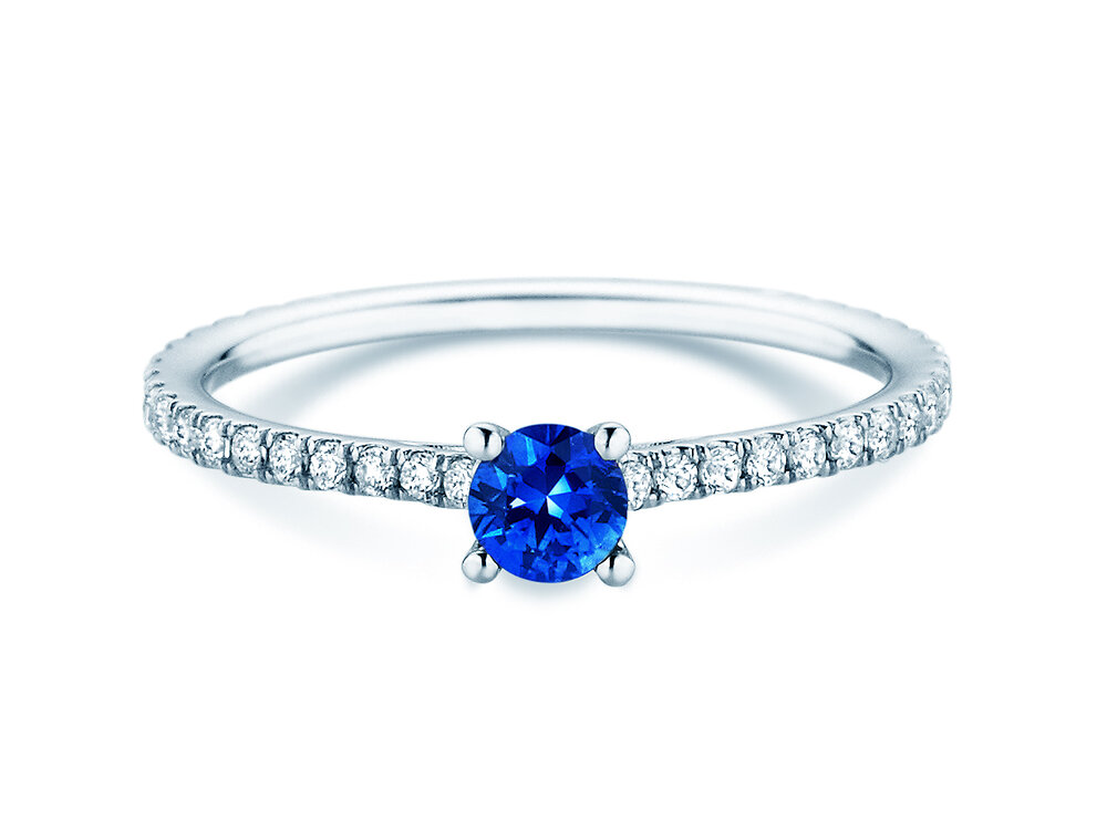 Verlobungsring Bright in 18K Weißgold mit Saphir 0,20ct und Diamanten 0,27ct