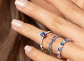 Verlobungsring Bright in 9K Weißgold mit Saphir 0,20ct und Diamanten 0,27ct