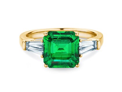Verlobungsring Emerald Elegance in 9K Gelbgold mit Smaragd 1,80ct und Diamanten 0,40ct