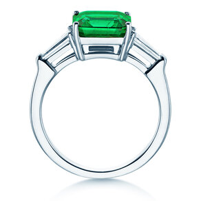 Verlobungsring Emerald Elegance in 9K Weißgold mit Smaragd 1,80ct und Diamanten 0,40ct