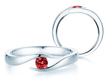 Verlobungsring Twist Colour in 9K Weißgold mit Rubin 0,15ct