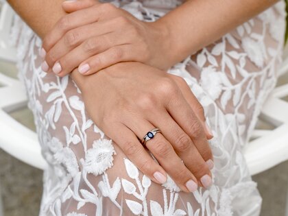 Verlobungsring Vivid in Platin 950/- mit Saphir 1,00ct und Diamanten 0,12ct