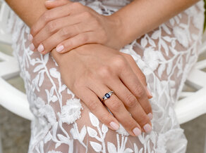 Verlobungsring Vivid in Platin 950/- mit Saphir 1,00ct und Diamanten 0,12ct