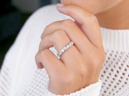 Verlobungsring Balance in 14K Weißgold mit Diamanten 1,30ct G/SI