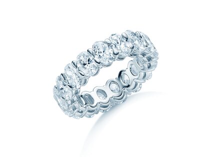 Verlobungsring Oval Cut Infinity