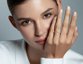 Verlobungsring Peak in 14K Weißgold mit Diamanten 0,36ct G/SI