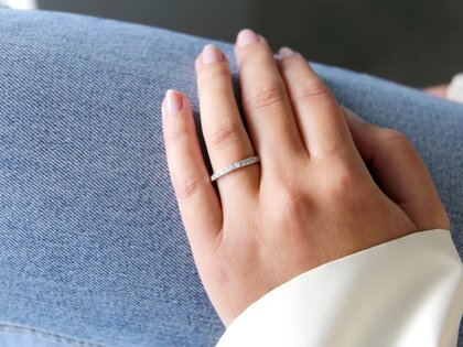 Verlobungsring Wave in 14K Weißgold mit Diamanten 0,57ct G/SI