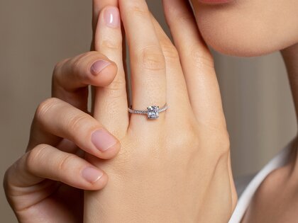 Verlobungsring Cushion Pavé in 14K Gelbgold mit Diamanten 0,44ct G/SI