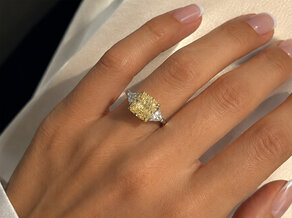 Verlobungsring Fancy Yellow Trillion Radiance