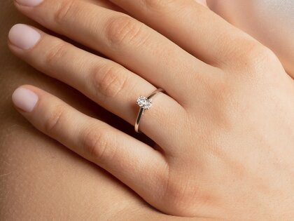 Verlobungsring Oval Cut in 14K Gelbgold mit Diamant 0,50ct G/SI