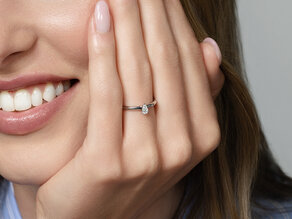 Verlobungsring Pear Clean in 9K Weißgold mit Diamant 0,08ct G/SI