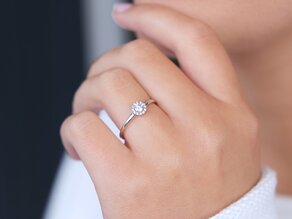 Verlobungsring Flower in 18K Weißgold mit Diamanten 0,33ct G/SI