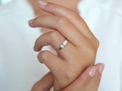 Verlobungsring 3 Stones in 18K Weißgold mit Diamanten 1,00ct G/SI