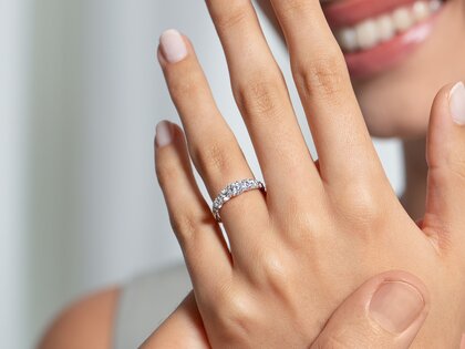 Verlobungsring 9 Diamonds in 9K Weißgold mit Diamanten 1,00ct G/SI