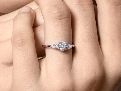 Verlobungsring Allure in 9K Gelbgold mit Diamanten 0,41ct G/SI