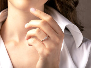 Verlobungsring Vivid Petite Cushion Cut in 14K Gelbgold mit Diamanten 0,20ct G/SI