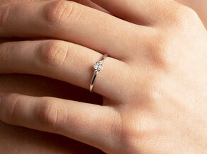 Verlobungsring Vivid Petite Oval Cut in 14K Weißgold mit Diamanten 0,20ct G/SI
