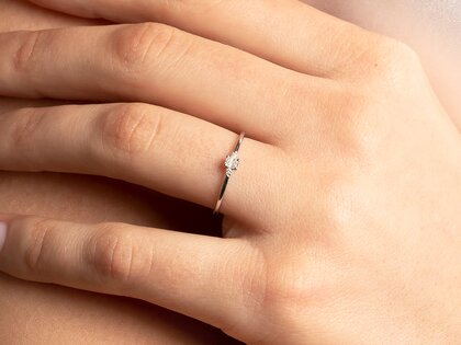 Verlobungsring Vivid Petite Radiant Cut in Platin 950/- mit Diamanten 0,10ct G/SI
