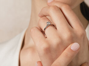 Verlobungsring Classic 4 Hidden Halo in 14K Gelbgold mit Labordiamanten 0,57ct E/VS