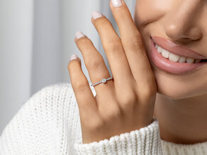 Verlobungsring Classic 4 Pavé in 14K Weißgold mit Diamanten 0,46ct G/SI