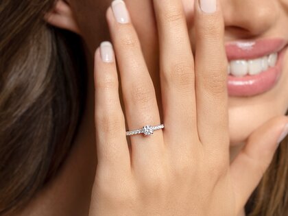 Verlobungsring Classic 4 Pavé in 14K Gelbgold mit Diamanten 0,77ct G/SI