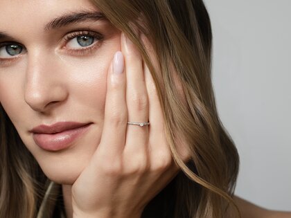 Verlobungsring Classic Pavé in 14K Weißgold mit Diamanten 0,20ct G/SI