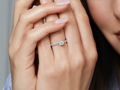 Verlobungsring Dynasty Petite in 18K Weißgold mit Diamanten 0,85ct G/SI