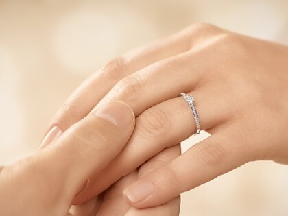 Verlobungsring Modern Pavé in 18K Gelbgold mit Diamanten 0,25ct G/SI