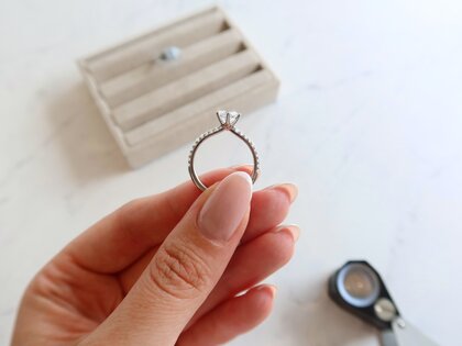 Verlobungsring Royal Pavé in 9K Weißgold mit natürlichen Diamanten 1,22ct G/SI