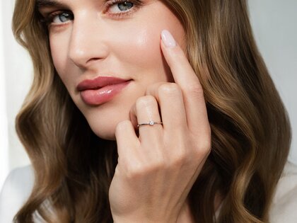 Verlobungsring Classic 4 in 18K Roségold mit Diamant 0,10ct H/SI