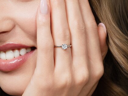 Verlobungsring Classic 4 in 14K Weißgold mit Diamant 0,50ct H/SI