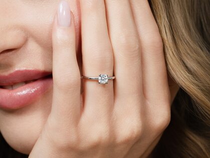 Verlobungsring Classic 4 in 18K Roségold mit Diamant 0,60ct H/SI