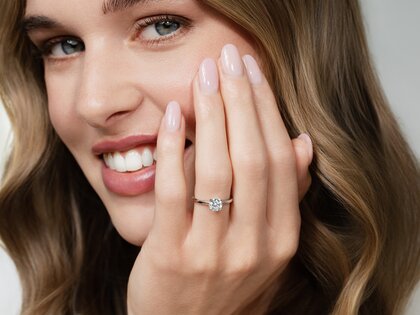 Verlobungsring Classic 4 in 9K Weißgold mit Diamant 1,00ct G/SI