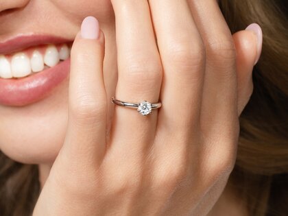 Verlobungsring Classic 6 in 18K Weißgold mit Diamant 0,60ct H/SI