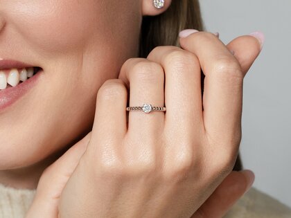 Verlobungsring Classic Beads in 9K Weißgold mit Diamant 0,30ct H/SI