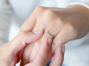 Verlobungsring Classic Loop in Silber 925/- mit Diamant 0,05ct H/SI