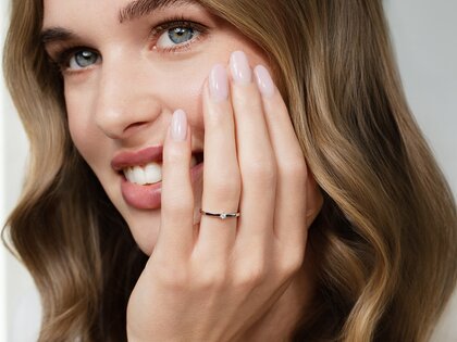 Verlobungsring Classic Petite in 14K Weißgold mit Diamant 0,05ct G/SI