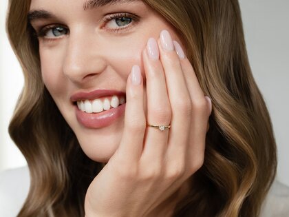 Verlobungsring Classic Petite in 14K Weißgold mit Diamant 0,13ct G/SI